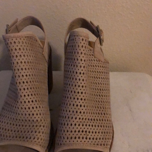 Block heel sandals - Picture 2 of 3